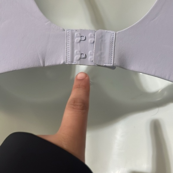 Lululemon sports bra - Picture 4 of 6